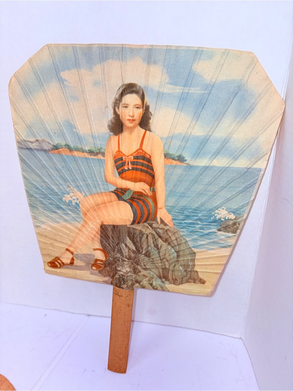 Vintage Japanese Fans - Picture 9 of 10